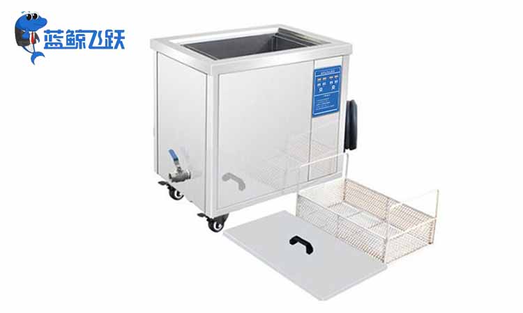 青青草网站下载价格是如何设定的？