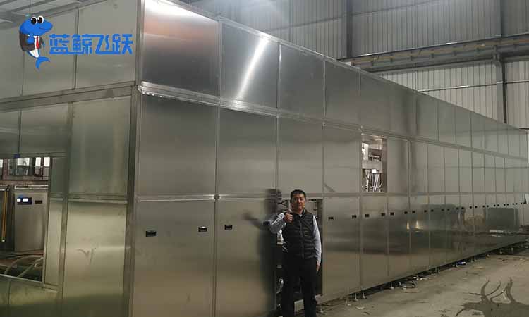 青青草网站下载有哪些特点？一定要用纯水吗？