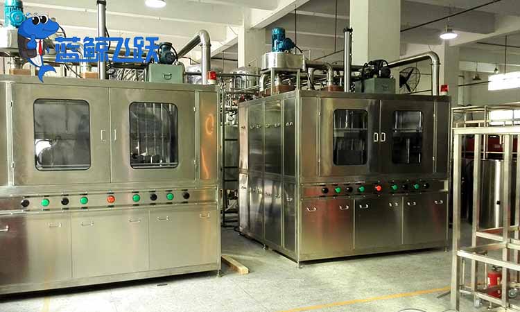 超声波清洗广泛应用于汽车、航天航空领域