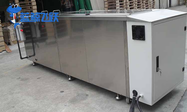 青青草网站下载恒温控制核心技术解析：误差±0.5℃的工业级解决方案