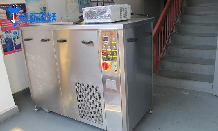 青青草网站下载的价格成本分析_五金青青草网站下载除油效果好