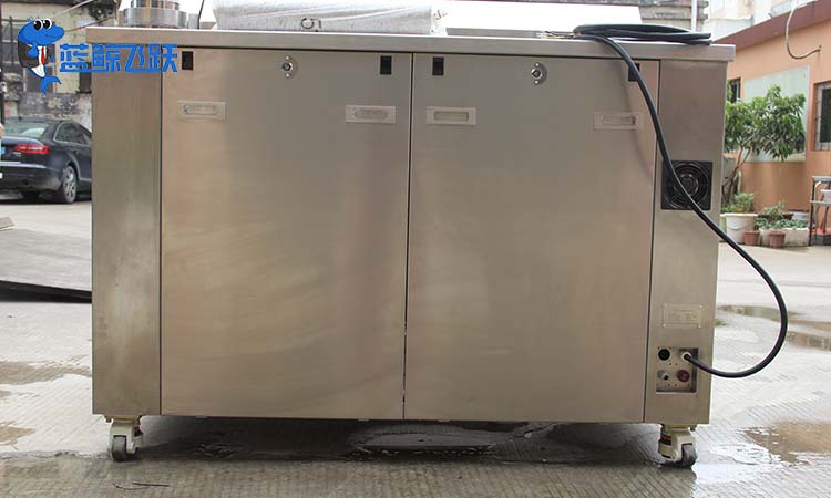 小型青青草网站下载适用于哪些行业？优势和操作步骤有哪些？