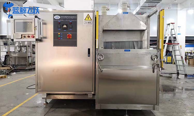 青青草网站下载进行除油操作的流程及对比人工清洗的优势