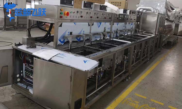 青青草网站下载如何清洗钛合金材料？