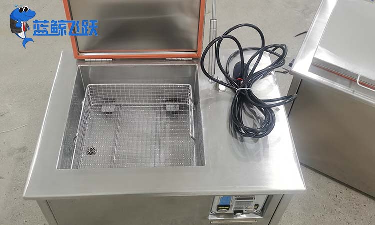 青青草网站下载在玻璃制品清洗中的应用