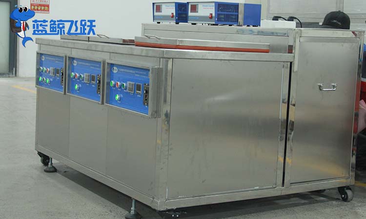 青青草网站下载在电子行业的应用，如何清洁电子设备？