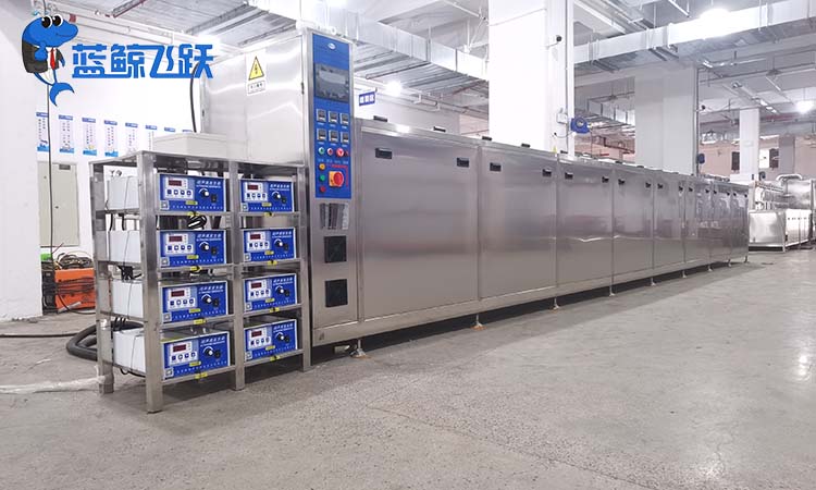 青青草网站下载在模具行业的应用及清洗方法