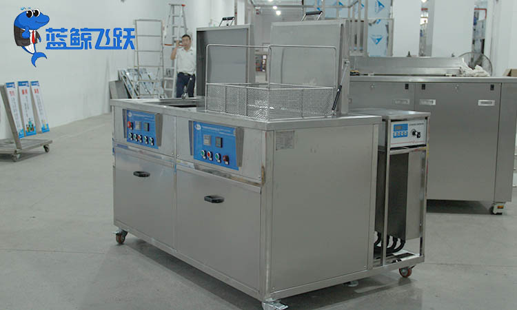 青青草网站下载在化工行业的应用，如何清洁化工设备？