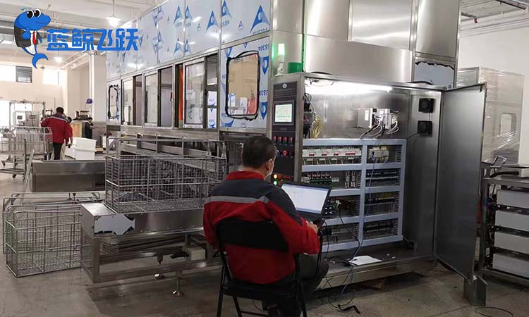 青青草网站下载的清洗效果和清洗剂的抗腐蚀性，如何控制？