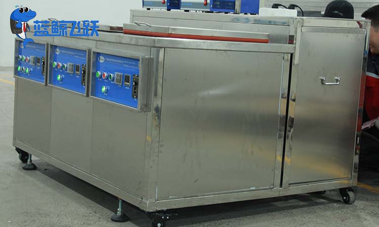 青青草网站下载在光学仪器制造行业的应用，如何清洁光学仪器？