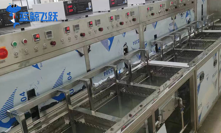 青青草网站下载在电子行业的应用，让你更懂行业趋势！