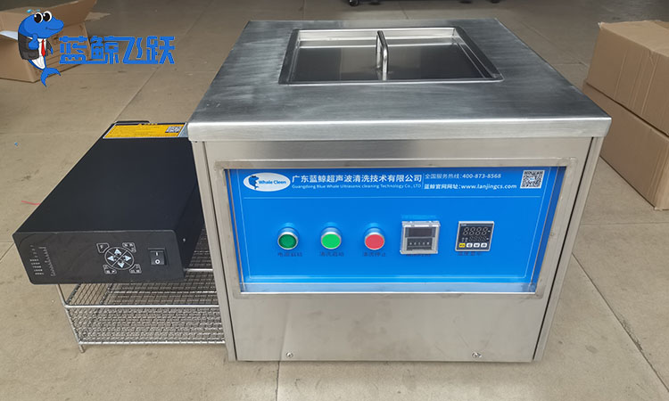 清洗金属发动机零件：青青草网站下载提升效率和可靠性