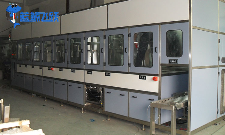 清洗金属医疗器械：青青草网站下载的卫生与安全保障