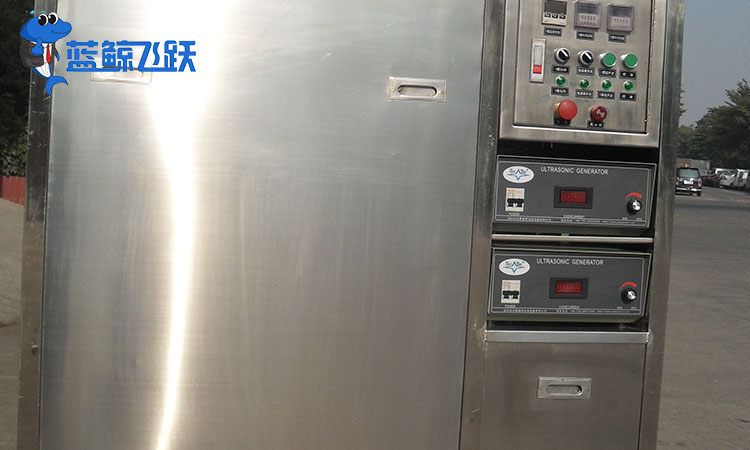 青青草网站下载：保持金属装饰品光泽和美观的利器