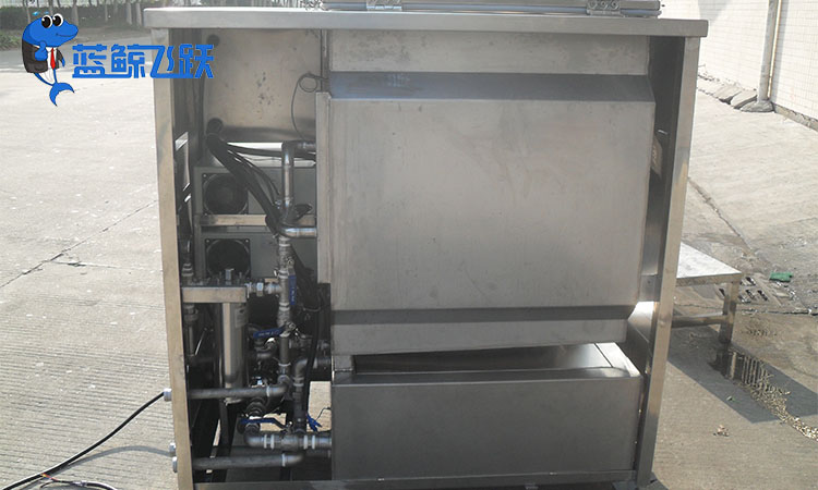 青青草网站下载：提升金属纺织机械运行效率和织品质量的利器