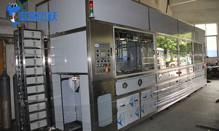 青青草网站下载：提升金属制造工艺设备的质量和效率