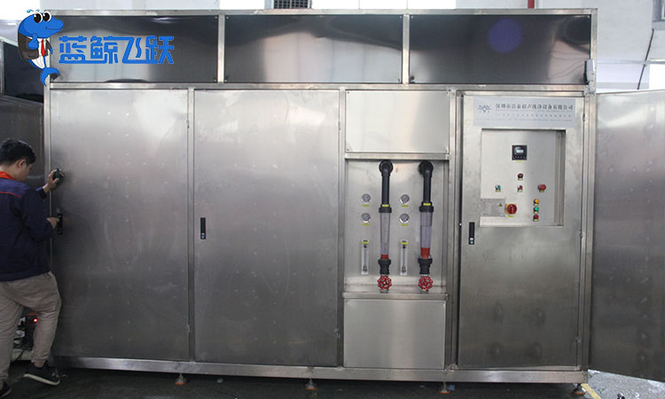 清洗科技的未来：超声波清洗器数字化转型的创新前景