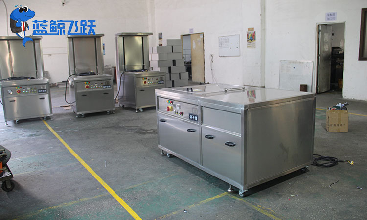 超声波清洗器：工业设备清洗的智能之选