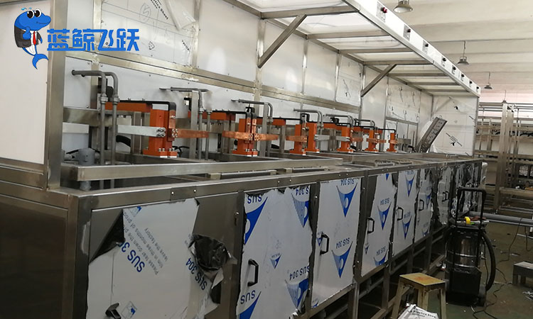 超声波清洗器：优化塑料制品生产的高效清洗解决方案