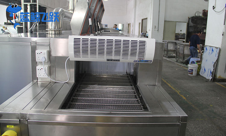 清洁革命：超声波清洗器引领制造业新时代