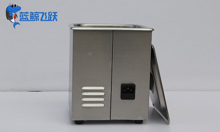 超声波清洗技术：金属零部件清洁的高效明星