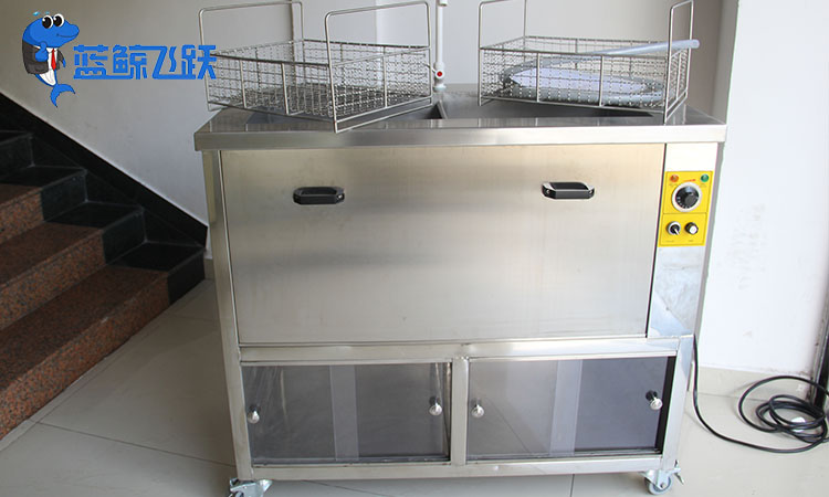 青青草网站下载：新材料研发的高效清洁助手