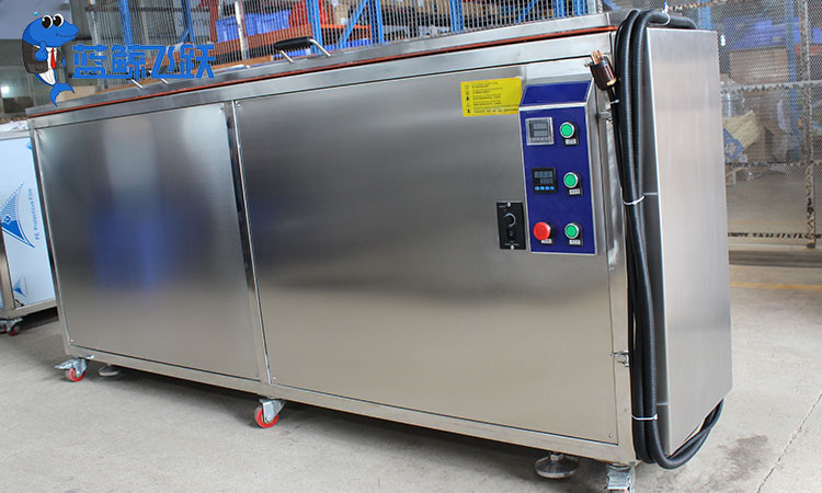 超声波清洗中的酒精浓度选择：影响因素与安全考量