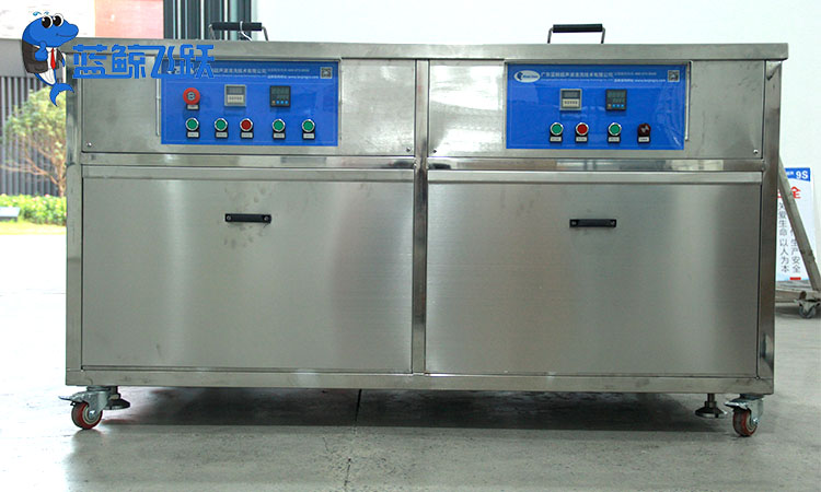 青青草网站下载用什么机油？——正确选择与使用指南