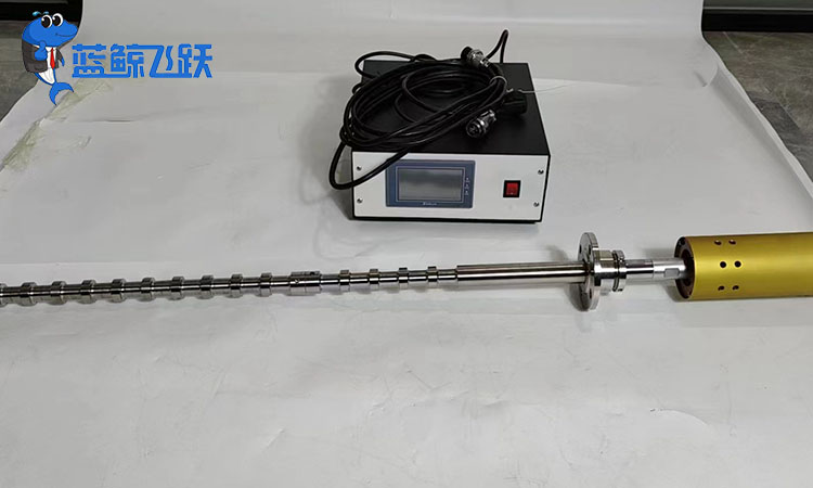 超声波震动棒在实验室设备清洗中的应用：提高效率与洁净度