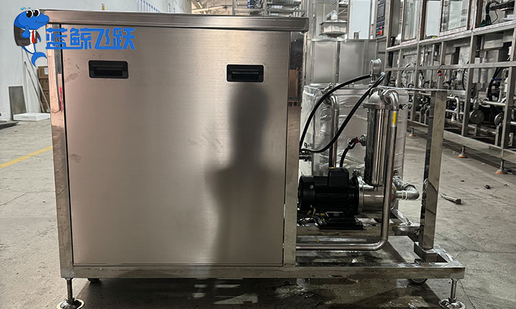 青青草网站下载为何采用悬空设计：原理与优势分析