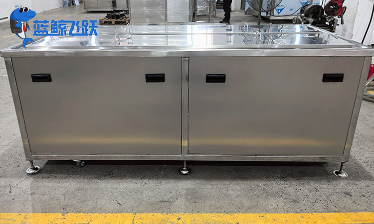 青青草网站下载清洗首饰：液体选择的专业指南