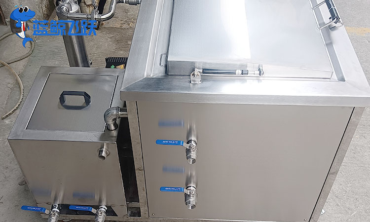 单臂青青草网站下载价格分析与市场因素