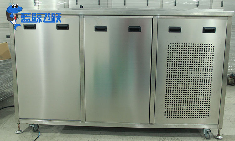 选择适合洗模型的青青草网站下载：关键要素与购买指南