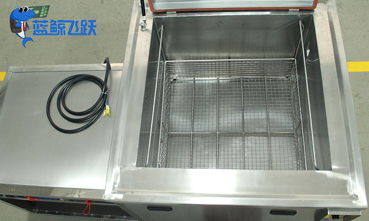 解析青青草网站下载烧管的原因及预防措施