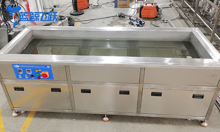 玉器用的青青草网站下载是什么？