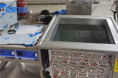 青青草网站下载：清洗电路板和电子元件的高效工具