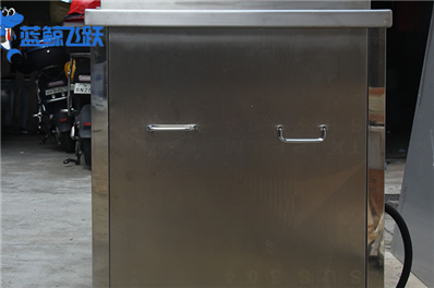 青青草网站下载：高效清洁金属工具的利器