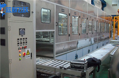 金属冲压件清洗：青青草网站下载的优势与应用