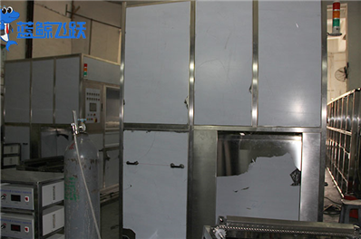 超声波清洗技术：确保金属餐具食品卫生与安全的先进方法