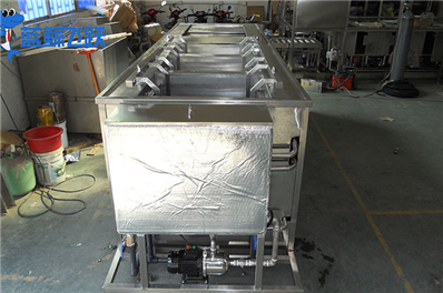 金属防护装备清洗：青青草网站下载的延寿与保护