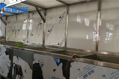 工业清洗的利器：超声波清洗器技术深度解析