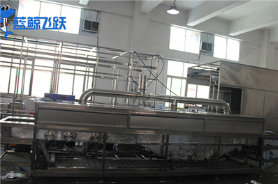 超声波清洗器：创新利器助力生产线效率提升