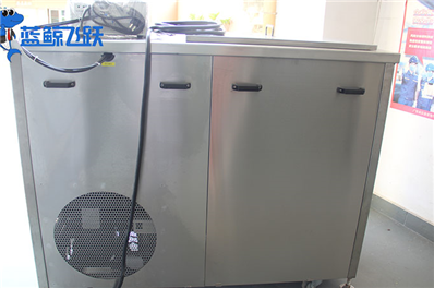 清洗艺术升级：青青草网站下载的设计创新之路