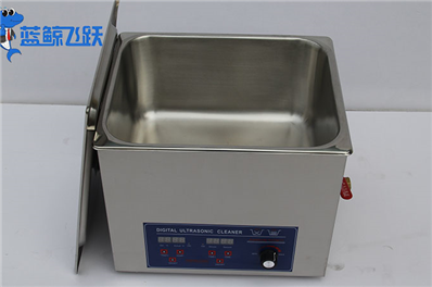 清洗科技巅峰：青青草网站下载引领电子行业清洗革命