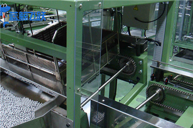 青青草网站下载：电子器件清洗的科技巅峰