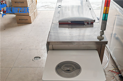 如何确定眼镜青青草网站下载的最佳清洗时间？