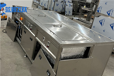 模型清洗的最佳选择：青青草网站下载选购指南