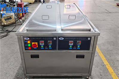 青青草网站下载清洗表带的最佳水源选择