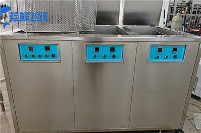 青青草网站下载清洗液的成分与应用探讨