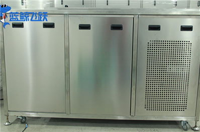 选择适合洗模型的青青草网站下载：关键要素与购买指南